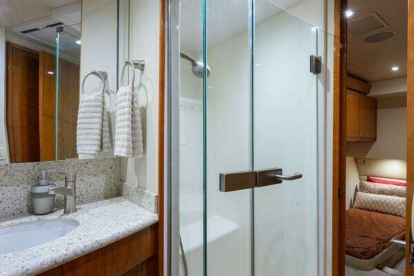 Hatteras GT 54 Yacht For Sale