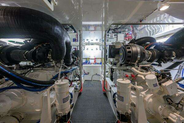 Hatteras GT 54 Yacht For Sale