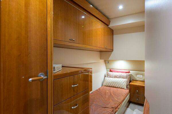 Hatteras GT 54 Yacht For Sale