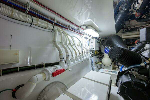 Hatteras GT 54 Yacht For Sale