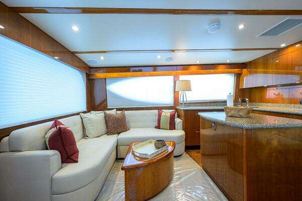 Hatteras GT 54 Yacht For Sale