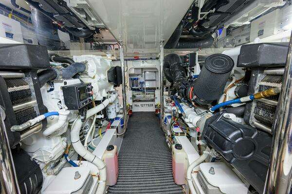 Hatteras GT 54 Yacht For Sale