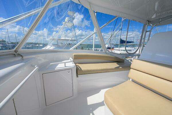 Hatteras GT 54 Yacht For Sale