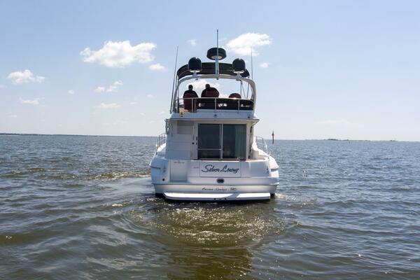 2000 40 Sea Ray 400 Sedan Bridge Silver Lining Exterior (7)