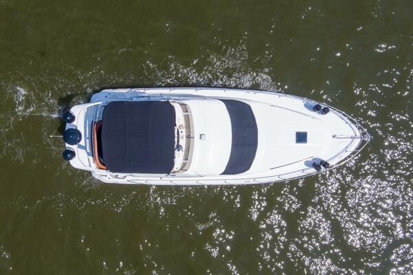 2000 40 Sea Ray 400 Sedan Bridge Silver Lining Exterior (6)