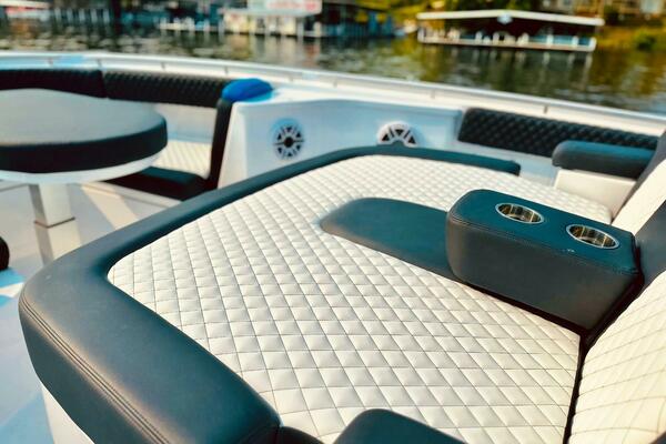 48ft HCB Yacht For Sale