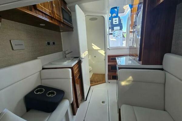 48ft HCB Yacht For Sale