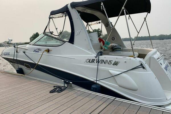 26ft Four Winns Yacht For Sale