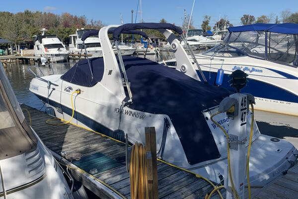 26ft Four Winns Yacht For Sale