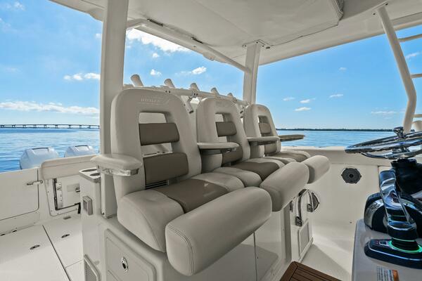 2019 Boston Whaler 380 Outrage 'Lima Kilo' - Helm Seating