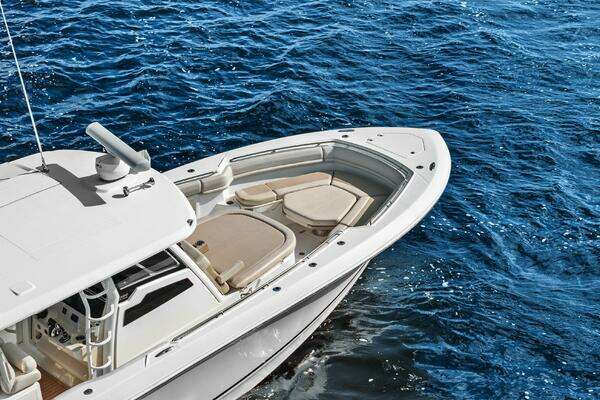 Boston Whaler 380 Outrage Yacht For Sale