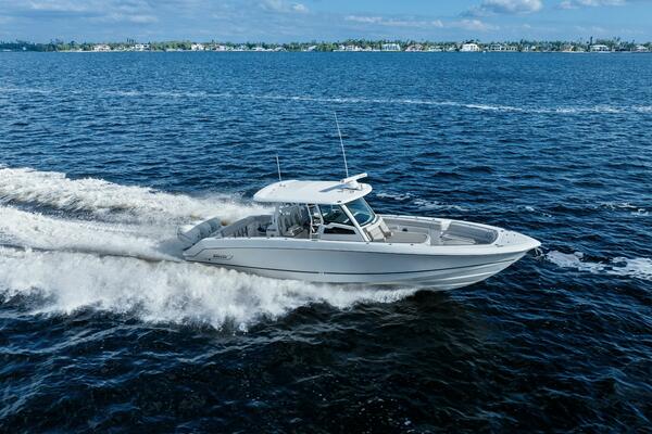 2019 Boston Whaler 380 Outrage 'Lima Kilo' - Profile Starboard 