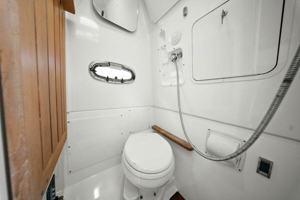 2019 Boston Whaler 380 Outrage 'Lima Kilo' - Head