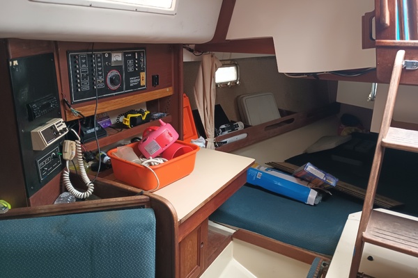 33ft CAL Yacht For Sale
