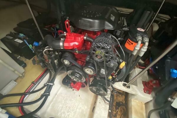 33ft Larson Yacht For Sale