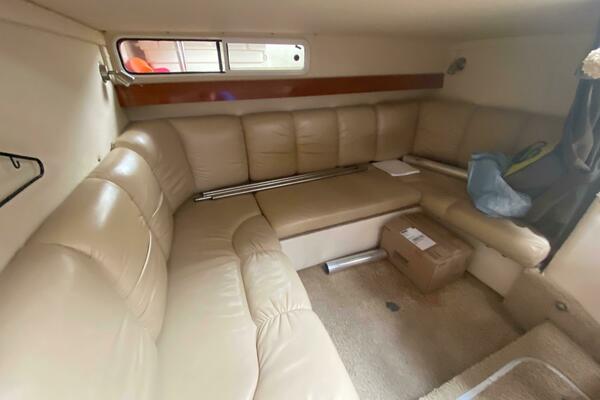 33ft Larson Yacht For Sale