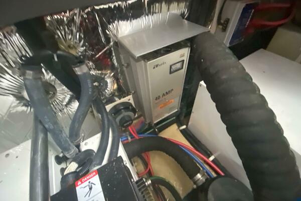 33ft Larson Yacht For Sale