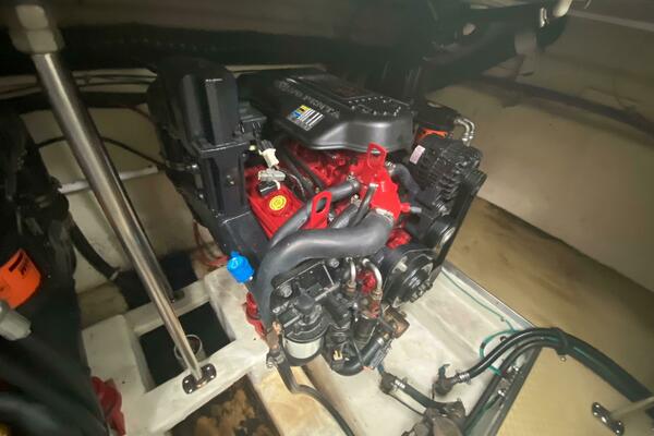 33ft Larson Yacht For Sale