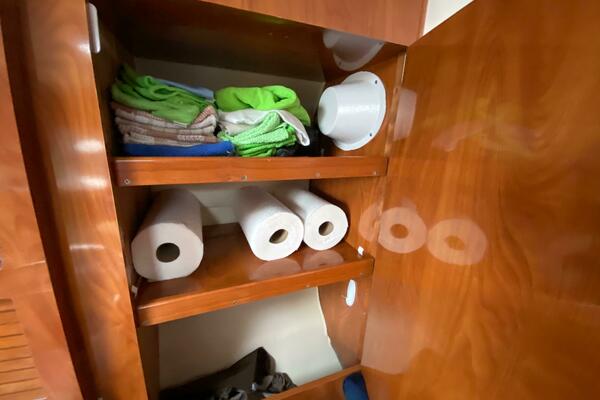 33ft Larson Yacht For Sale