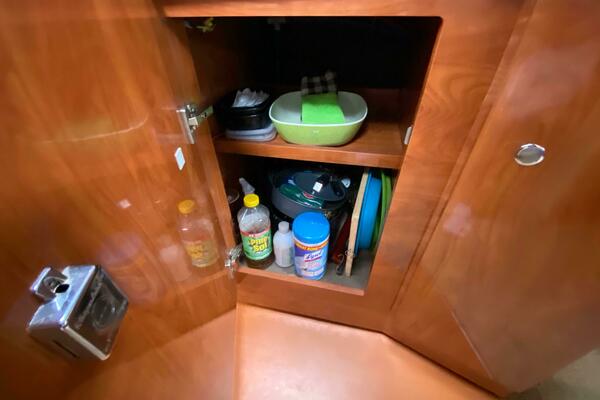 33ft Larson Yacht For Sale