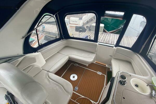 33ft Larson Yacht For Sale