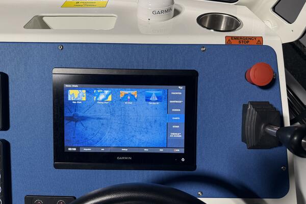 7 5M Hydrasol RIB 24ft Sealegs Yacht For Sale