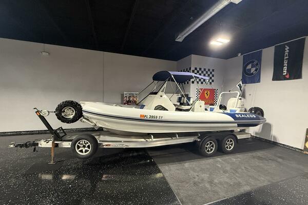 7 5M Hydrasol RIB 24ft Sealegs Yacht For Sale