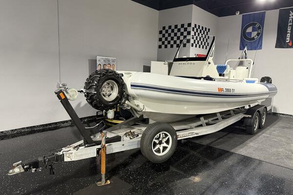 7 5M Hydrasol RIB 24ft Sealegs Yacht For Sale
