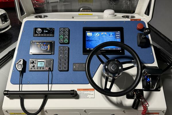 7 5M Hydrasol RIB 24ft Sealegs Yacht For Sale