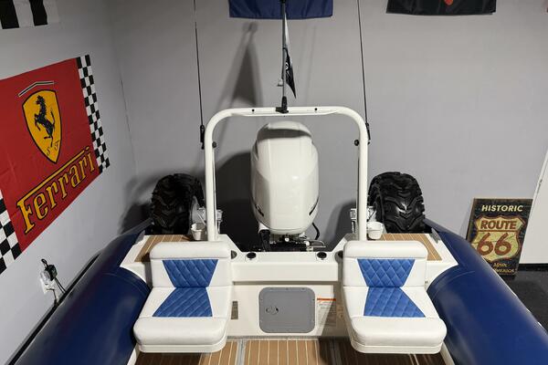 7 5M Hydrasol RIB 24ft Sealegs Yacht For Sale