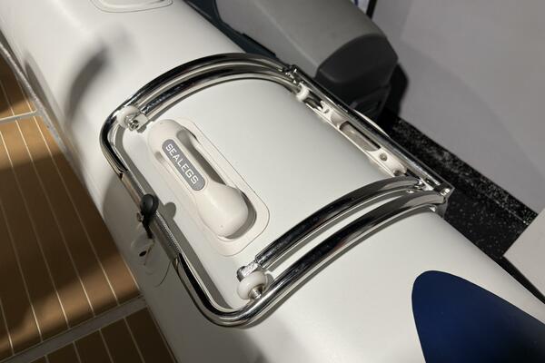 7 5M Hydrasol RIB 24ft Sealegs Yacht For Sale