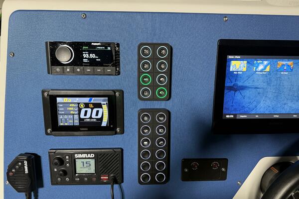 7 5M Hydrasol RIB 24ft Sealegs Yacht For Sale