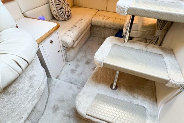 KNOT AT WORK 34ft Sea Ray Yacht For Sale