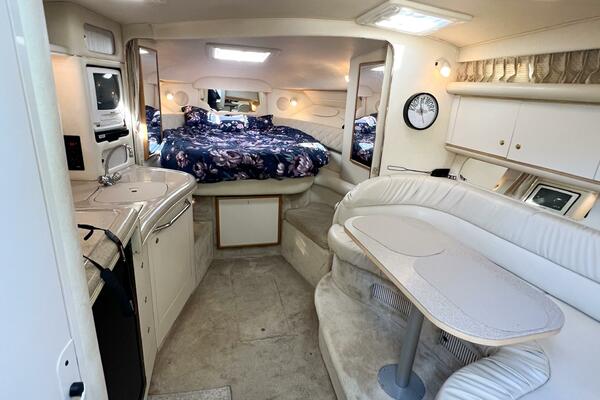 KNOT AT WORK 34ft Sea Ray Yacht For Sale