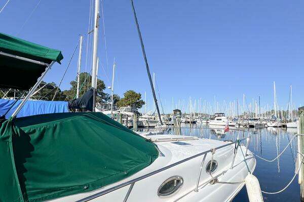Photo of the 2000 Sea Ray 340 Sundancer "KNOT AT WORK"