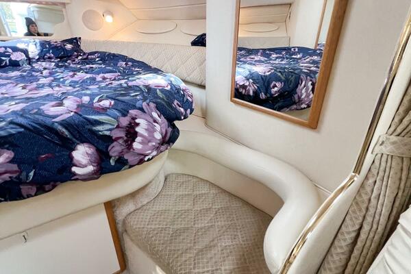 KNOT AT WORK 34ft Sea Ray Yacht For Sale