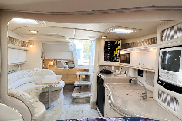 KNOT AT WORK 34ft Sea Ray Yacht For Sale