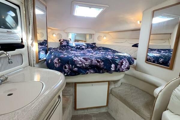 KNOT AT WORK 34ft Sea Ray Yacht For Sale