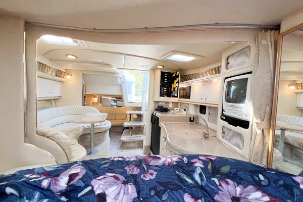 KNOT AT WORK 34ft Sea Ray Yacht For Sale