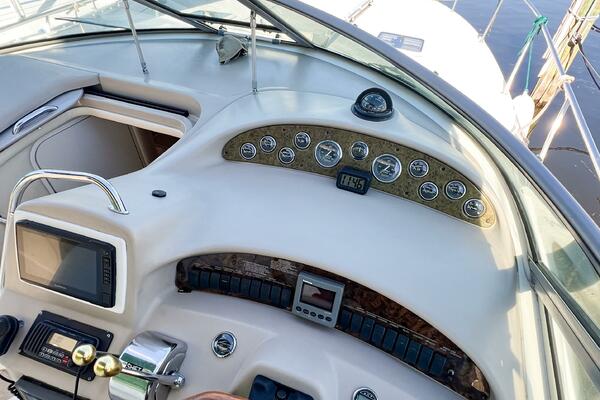 KNOT AT WORK 34ft Sea Ray Yacht For Sale