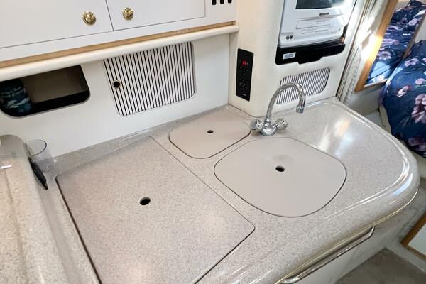 KNOT AT WORK 34ft Sea Ray Yacht For Sale