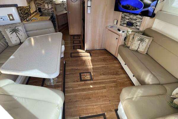 LOVIN  LIFE 35ft Carver Yacht For Sale