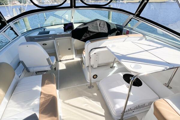 LOVIN  LIFE 35ft Carver Yacht For Sale