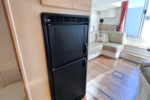 LOVIN  LIFE 35ft Carver Yacht For Sale