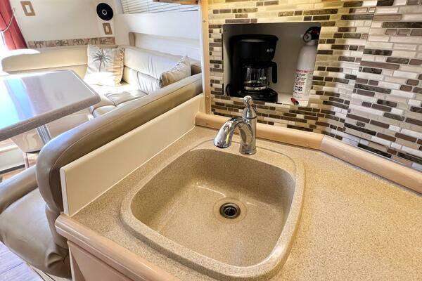 LOVIN  LIFE 35ft Carver Yacht For Sale