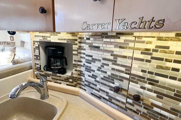 LOVIN  LIFE 35ft Carver Yacht For Sale