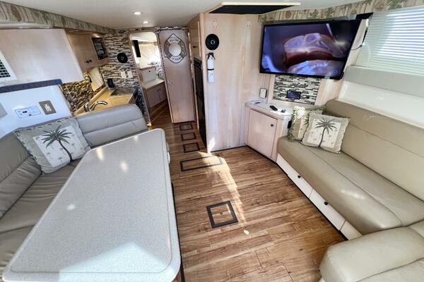 LOVIN  LIFE 35ft Carver Yacht For Sale