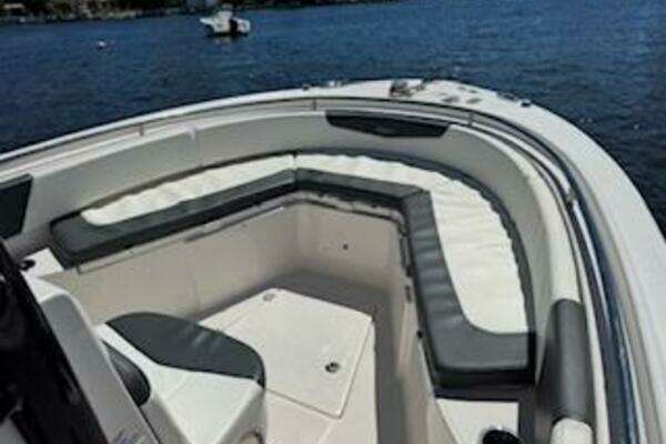 Photo of the 2022 Robalo R242 Center Console