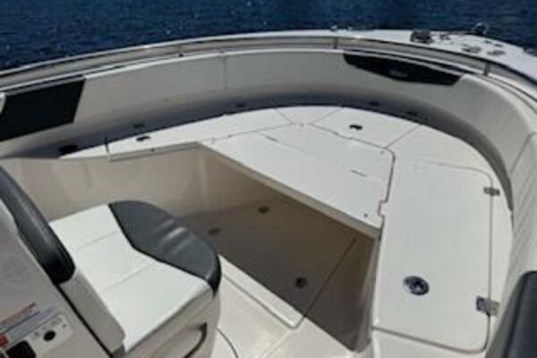 24ft Robalo Yacht For Sale