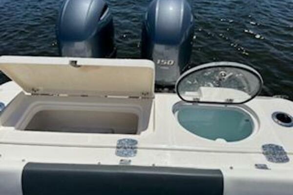 24ft Robalo Yacht For Sale